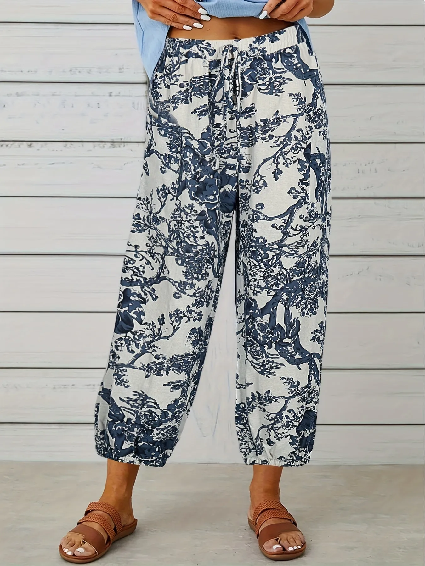 Plus Size Floral Print Carrot Pants - Effortless Style with Comfortable Stretch