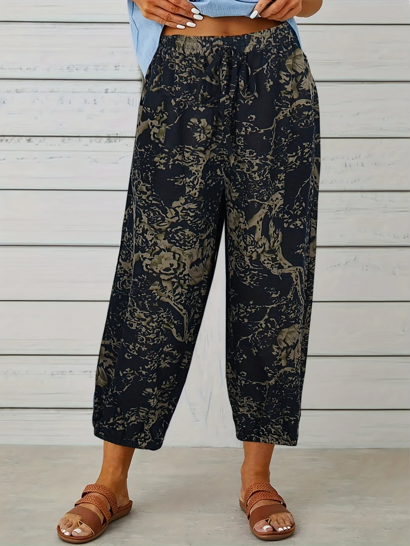 Plus Size Floral Print Carrot Pants - Effortless Style with Comfortable Stretch